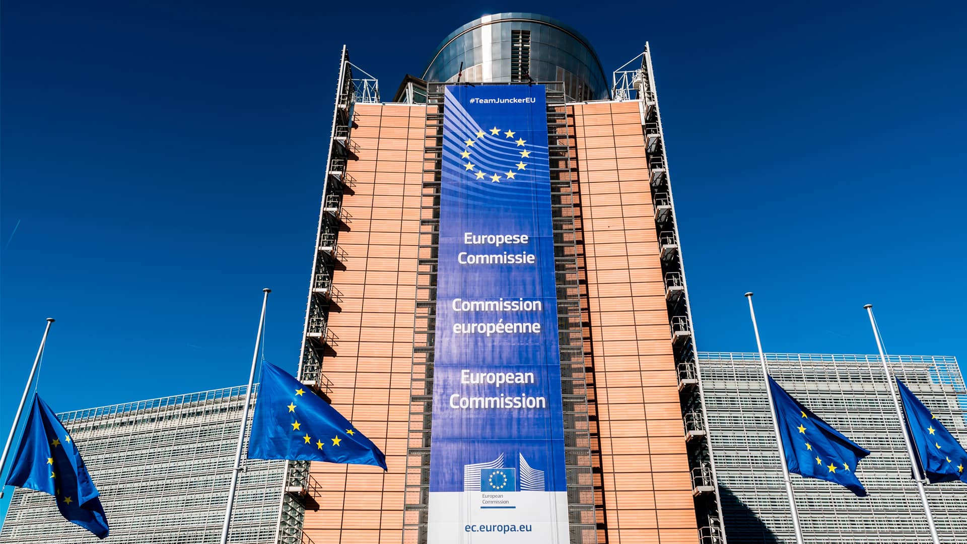La Comisión Europea presenta su programa de trabajo para 2024 · Adigital